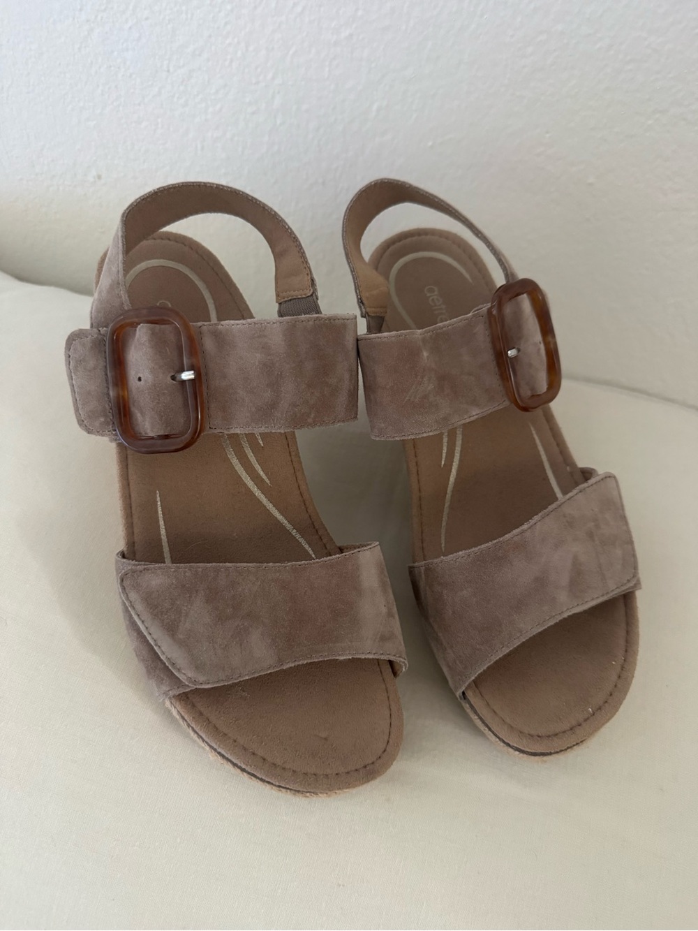 Aetrex Taupe Suede Slingback Sandals with Tortoiseshell Buckles